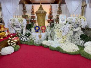 ดอกไม้งานศพแม่ฮ่องสอนรับจัดงานศพ ครบวงจร